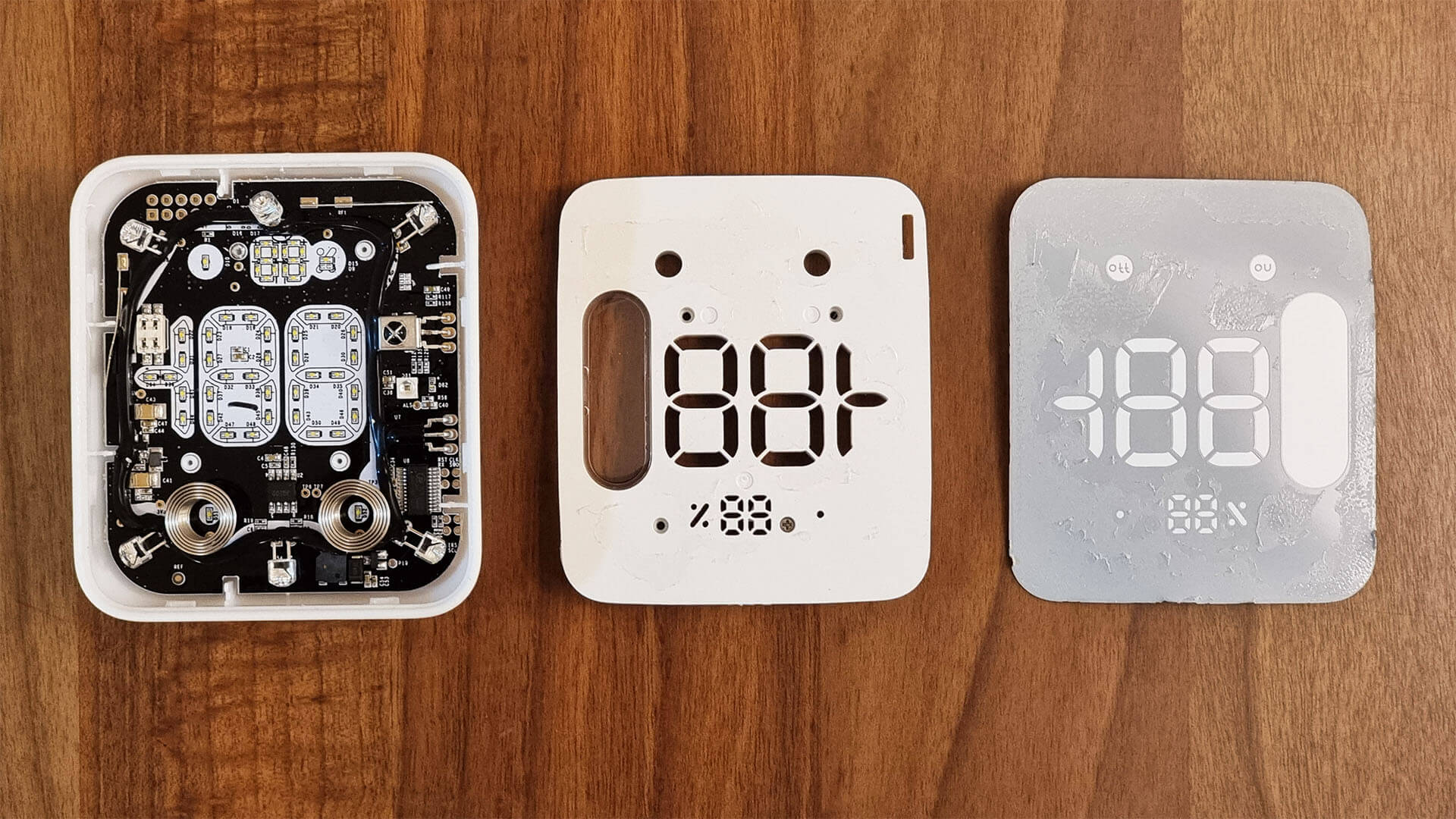 SwitchBot Matter Hub 2 Open and Teardown