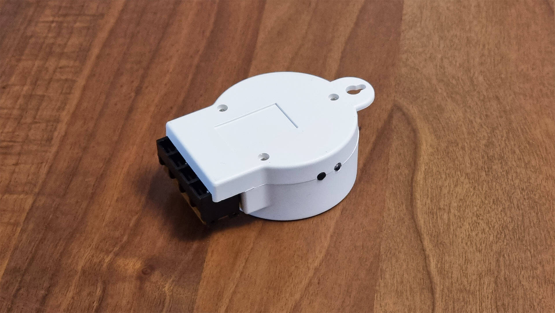 High Power Zigbee Relay with Energy Monitoring | SmartHomeScene