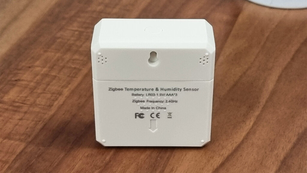 Tuya Zigbee Temperature and Humidity Sensor Back Side