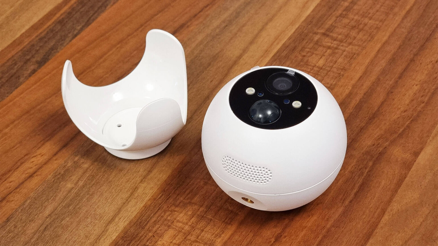 SwitchBot Outdoor Spotlight Camera Review SmartHomeScene