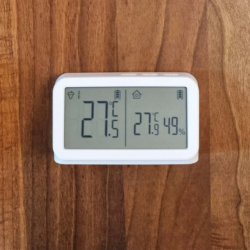 https://smarthomescene.com/wp-content/uploads/2023/08/inkbird-pool-thermometer-ibs-p02r-receiver-1024x1024.jpg.webp