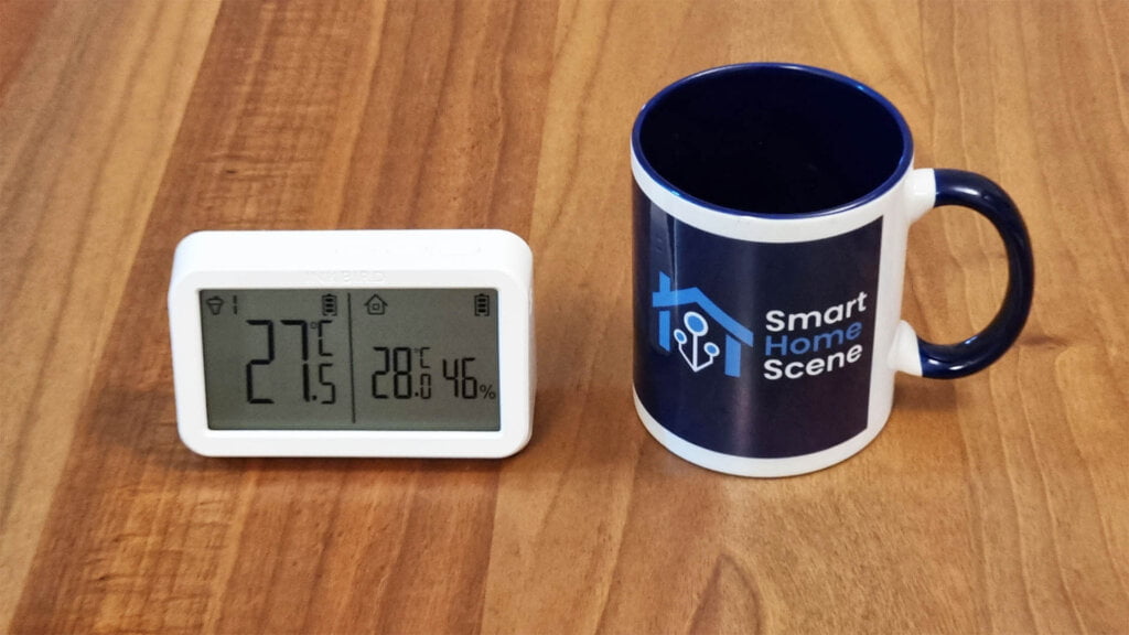 Inkbird Pool Thermometer IBS-P02R Receiver next to Mug