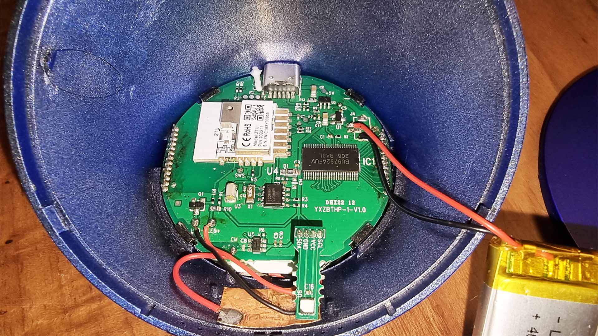 Tuya Blue Climate Sensor and Clock Review | SmartHomeScene