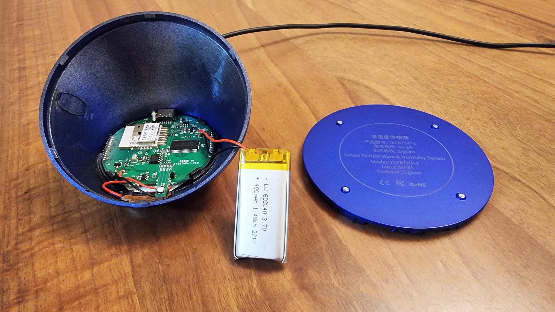 Tuya Blue Climate Sensor and Clock Review | SmartHomeScene