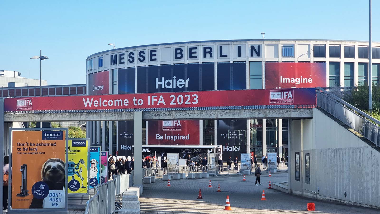IFA Berlin 2023 Day 1 Recap So many robots! SmartHomeScene