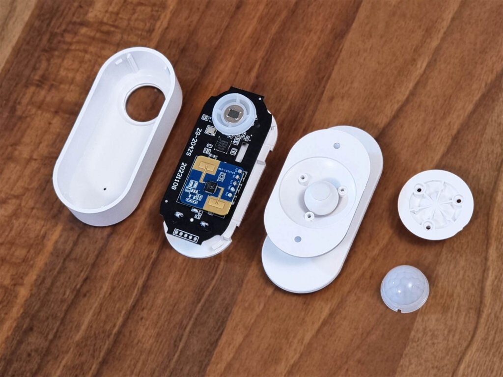 Zigbee Battery Presence Sensor ZH-204ZM Review: Fully Open and Dismantled