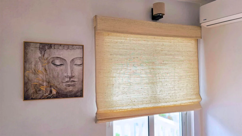 SmartWings Matter over Thread Shades: Dining Room