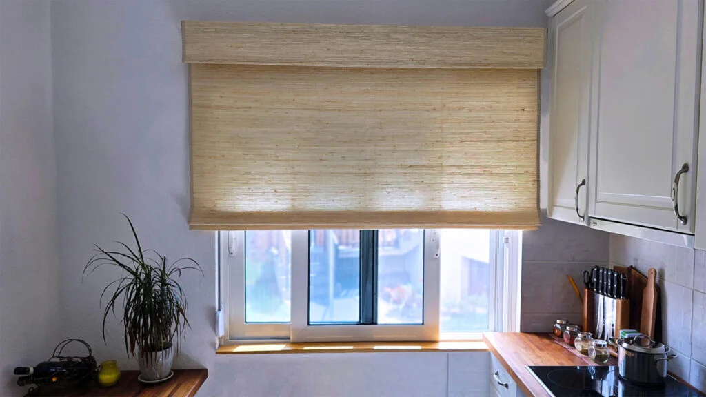 SmartWings Matter over Thread Shades: Kitchen