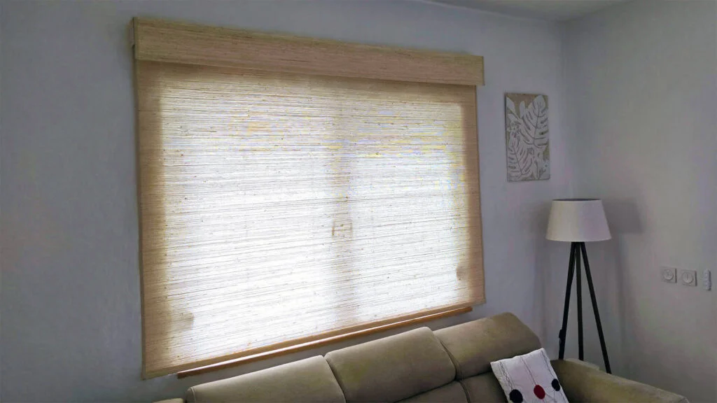 SmartWings Matter over Thread Shades: Living Room