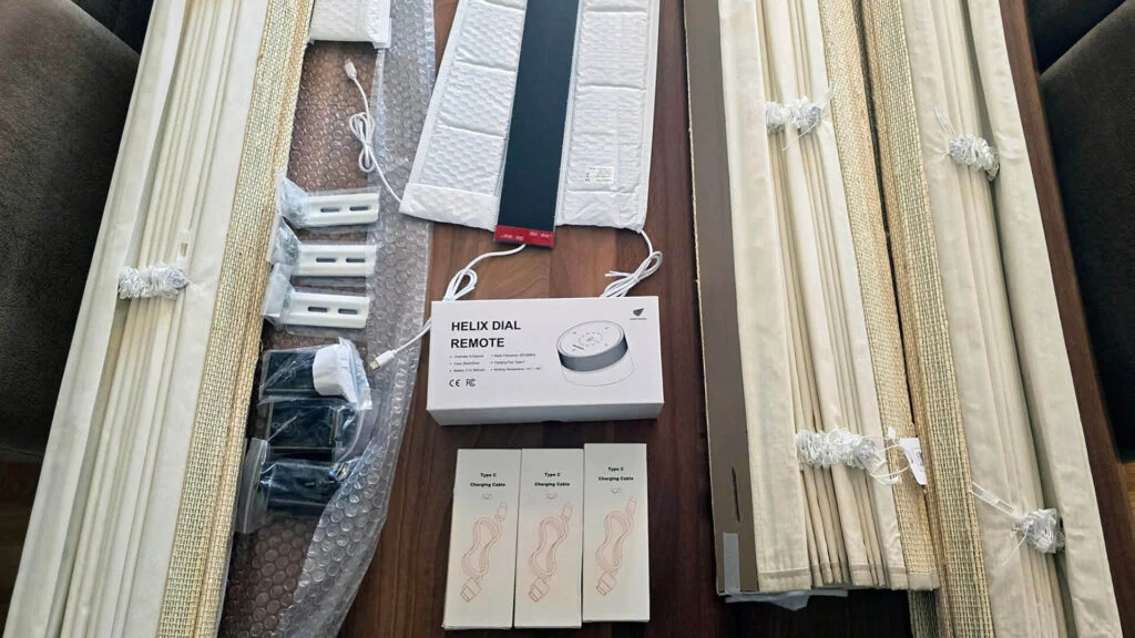 SmartWings Matter over Thread Shades: Package contents and accessories