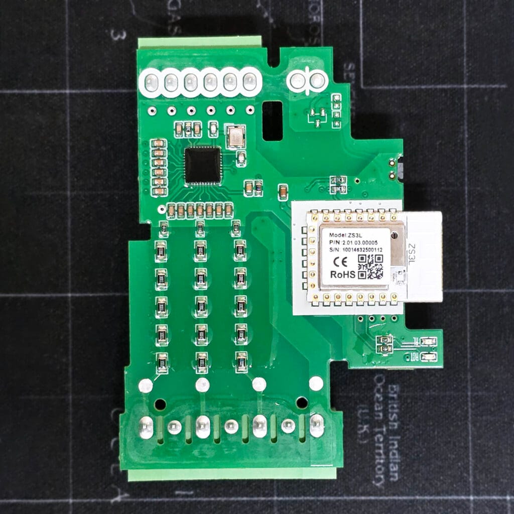 Zemismart 3-Phase Energy Meter SDM01-TZ0 Review Open Bottom View SmartHomeScene