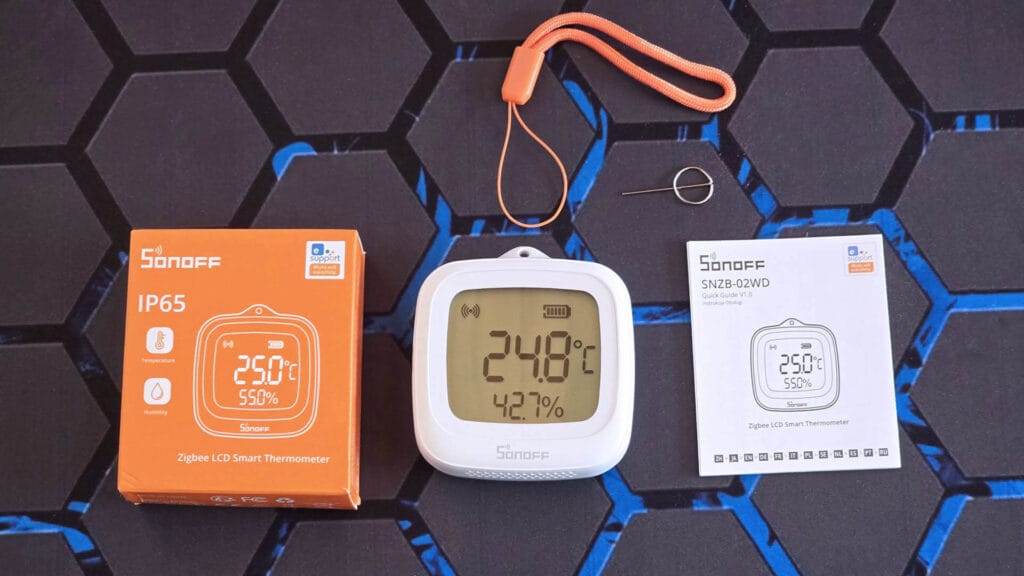 Sonoff SNZB-02WD Zigbee Temperature Sensor SmartHomeScene Review: Package Contents