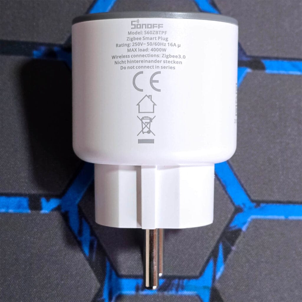 Sonoff Zigbee Smart Plug S60ZB Review by SmartHomeScene: Top View Side 1