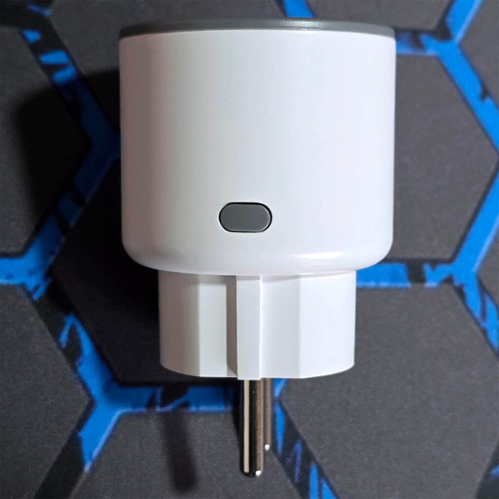 Sonoff Zigbee Smart Plug S60ZB Review by SmartHomeScene: Top View Side 2