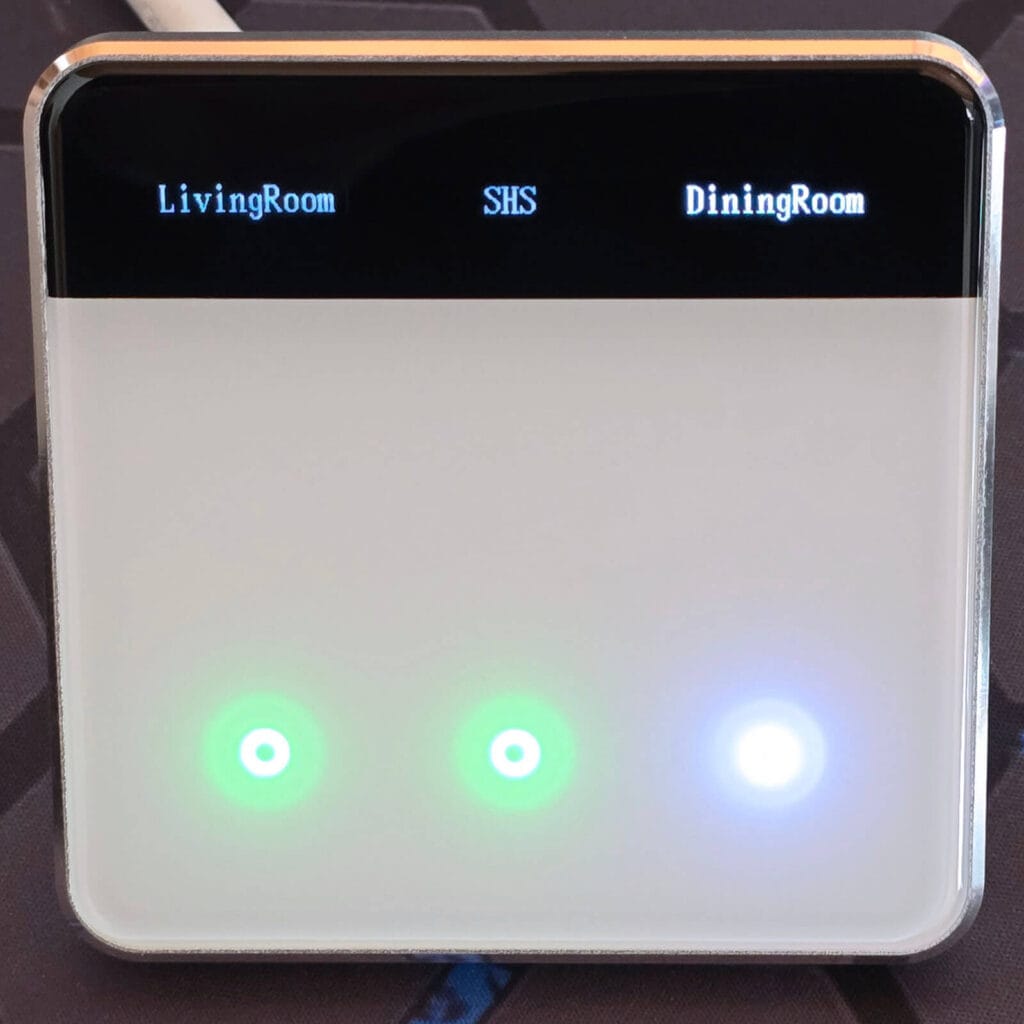 Zemismart ZMS-206 Zigbee Screen Switch Review by SmartHomeScene: Indicator Green