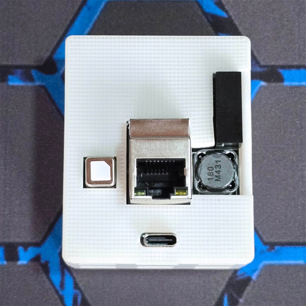 Apollo R PRO-1 Presence Multisensor Review by SmartHomeScene: Rear