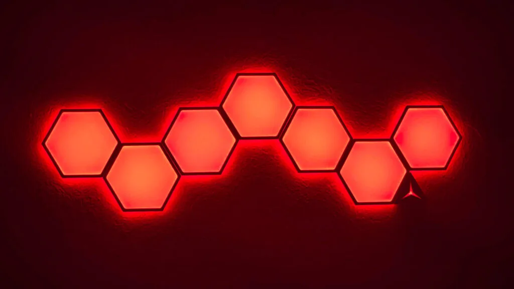 Linkind EP6 Smart Hexagon Panels Review by SmartHomeScene: Red