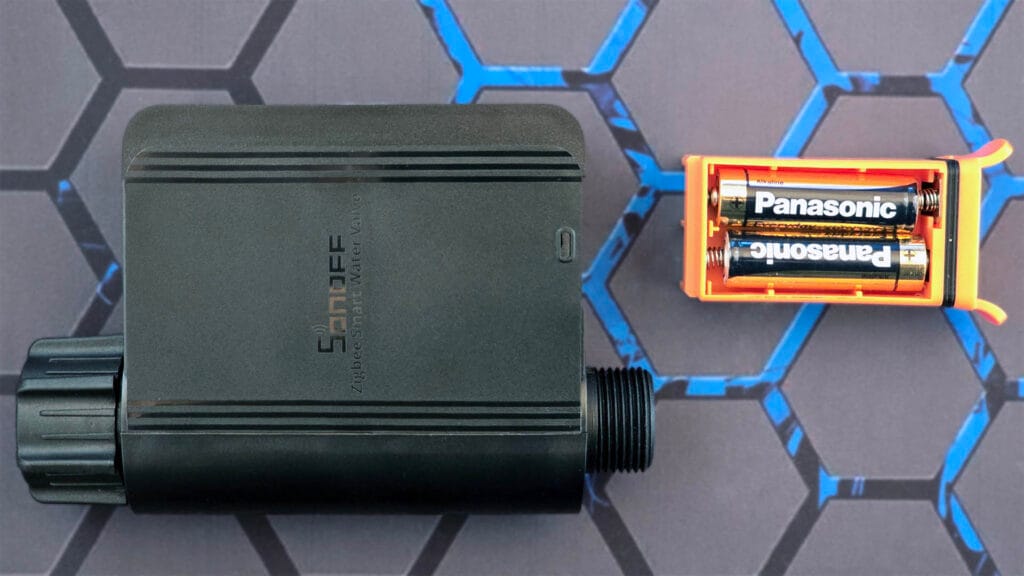 Sonoff SWV Zigbee Smart Water Valve Review by SmartHomeScene: Battery Compartment