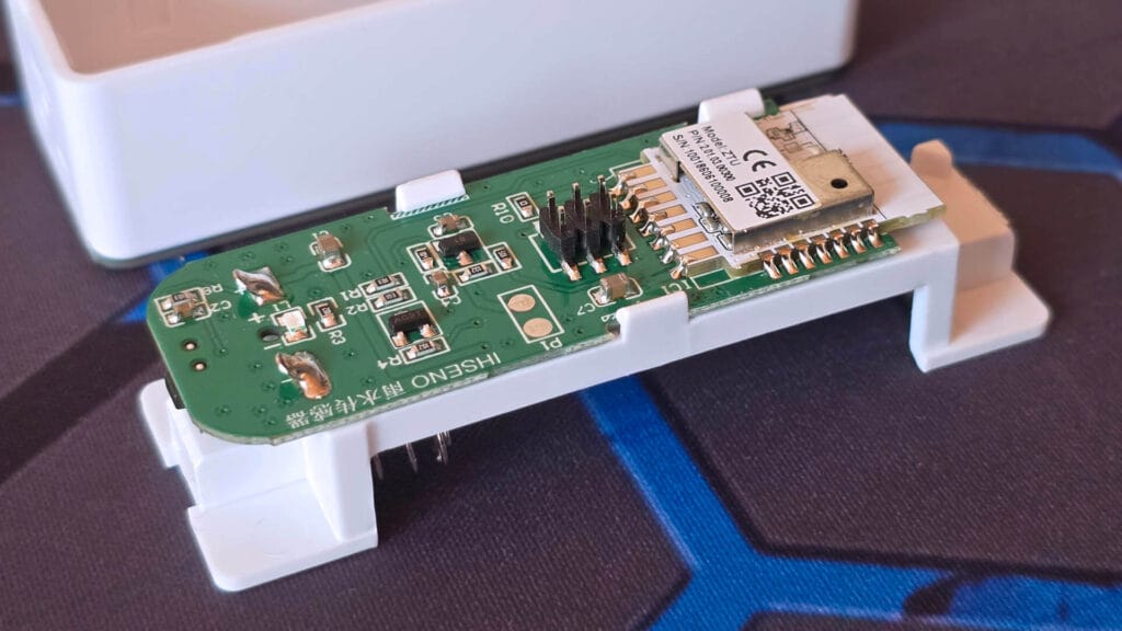 Tuya Non-Waterproof Rain Sensor Review SmartHomeScene: Main PCB Side