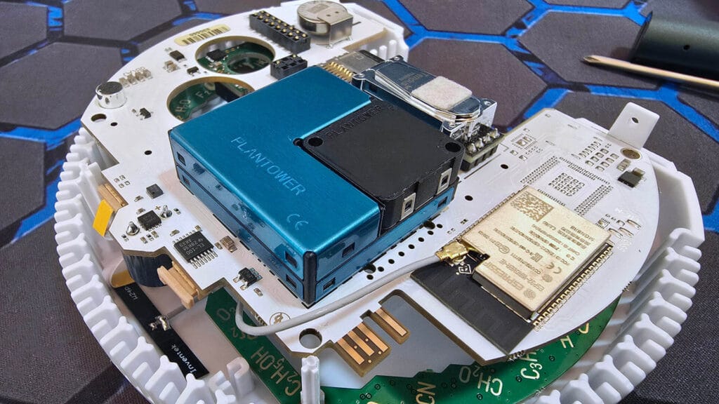 airQ Science Device Sensors Close-up