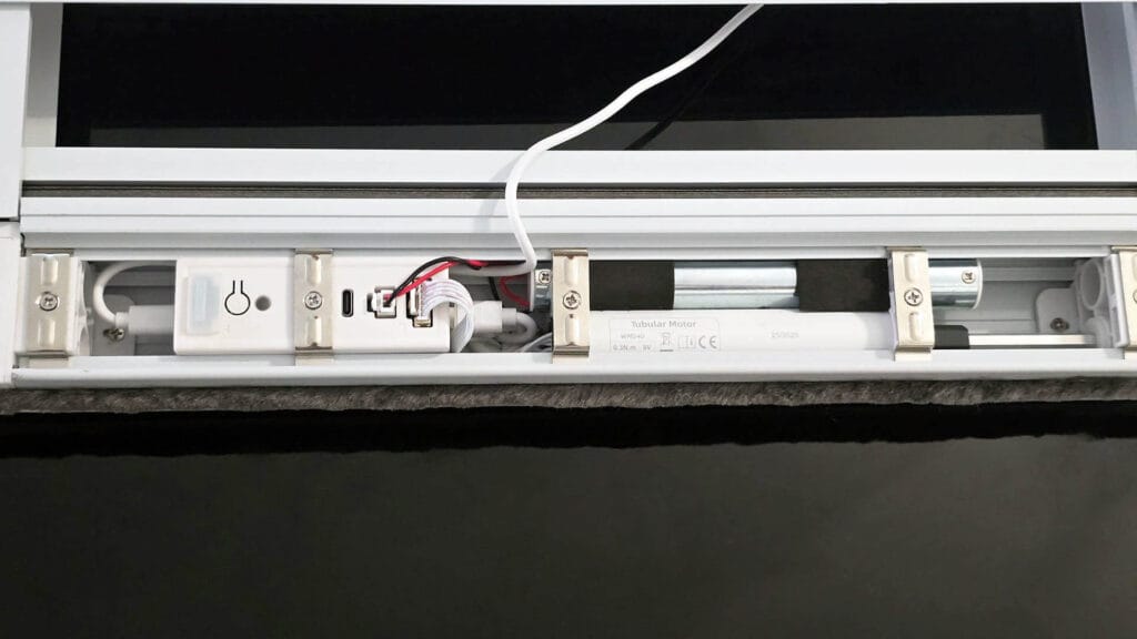 SmartWings Skylight Shades Matter over Thread Review SHS: Matter Motor