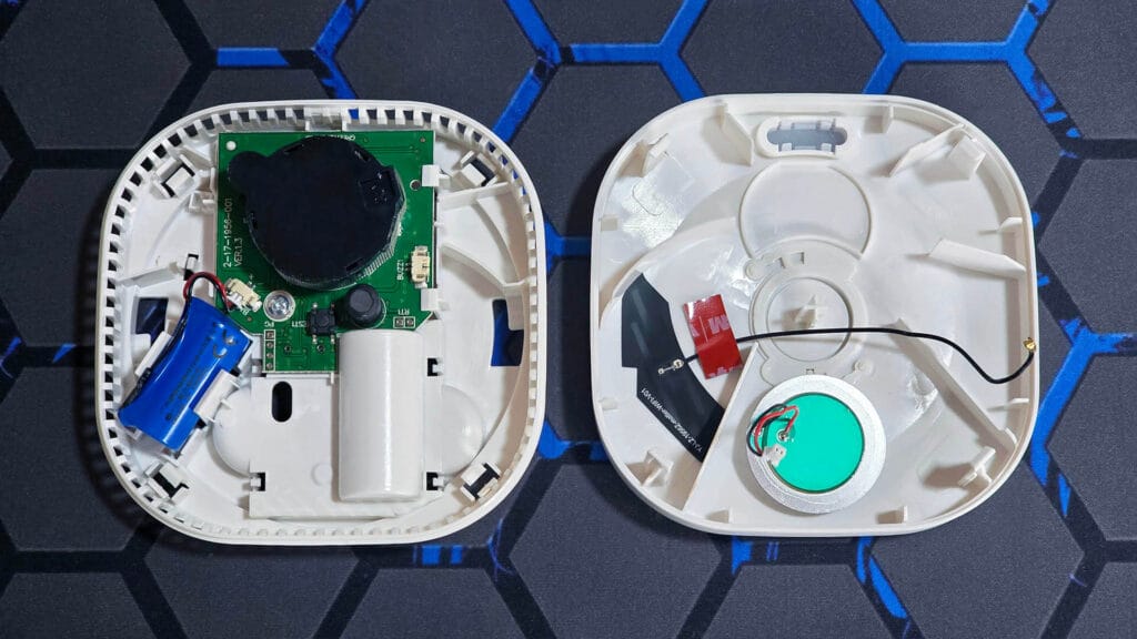 Sensereo MS-1 Matter-over-Thread Smoke Alarm Review by SmartHomeScene: Separated Plates