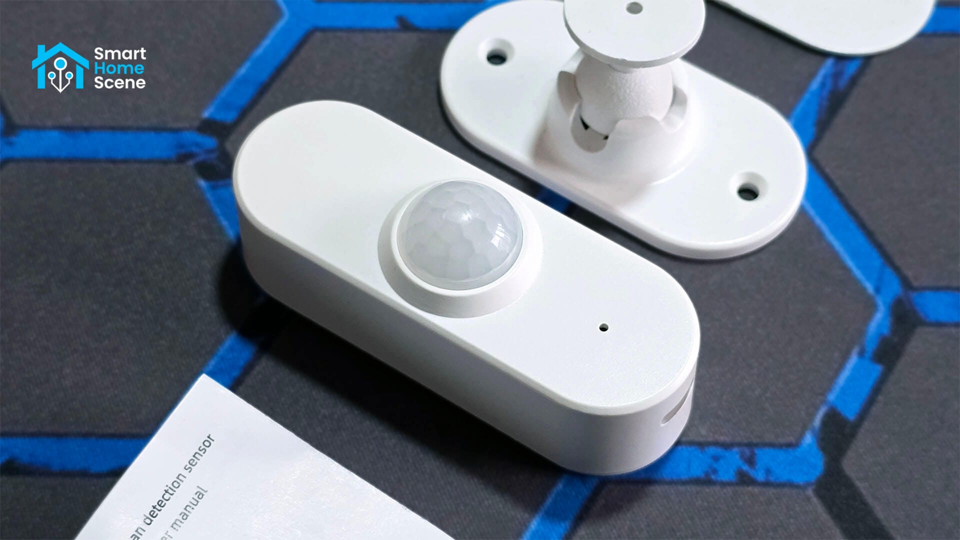 Tuya Zigbee Battery Presence Sensor ZG-204ZH Review SmartHomeScene: Hero Image