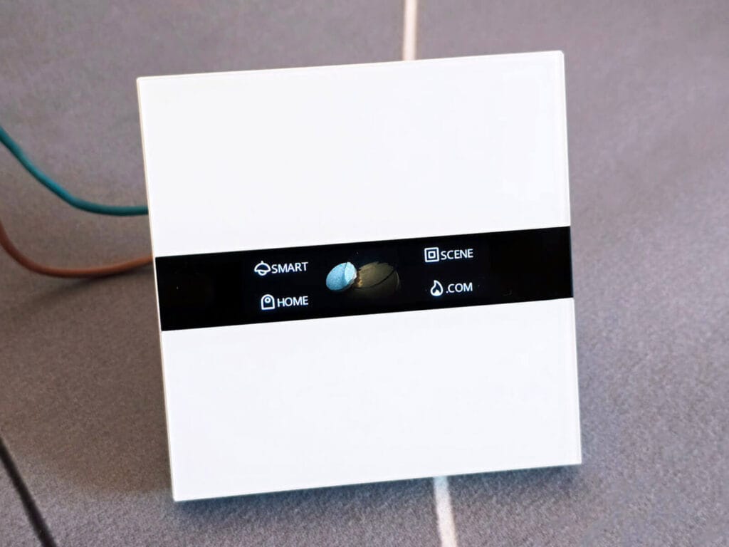 Aqara Display Switch V1 Zigbee2MQTT Integration by SmartHomeScene: Icons and Text