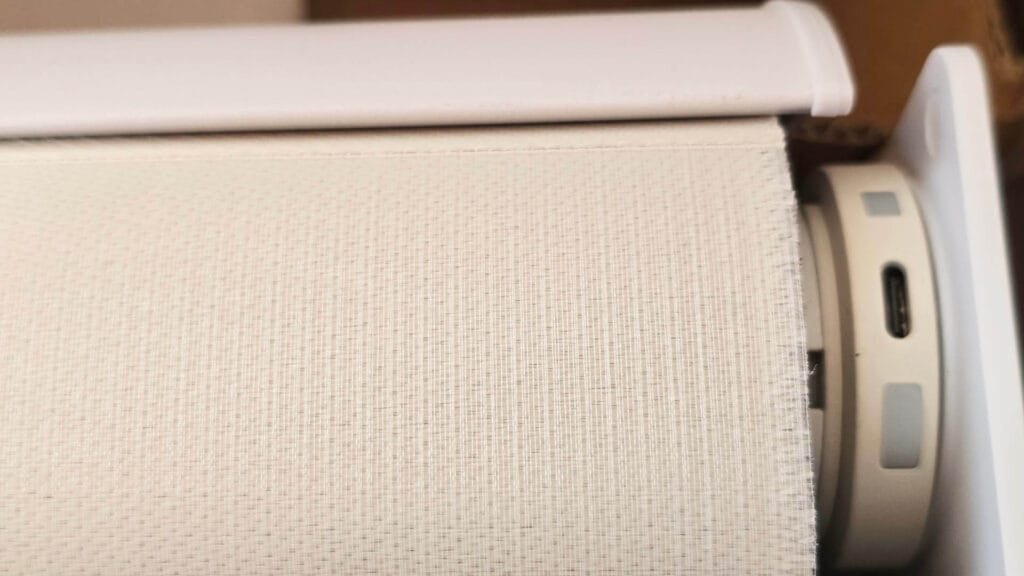 Graywind Shagrila Shades Review SmartHomeScene: Packaging and Hardware 3