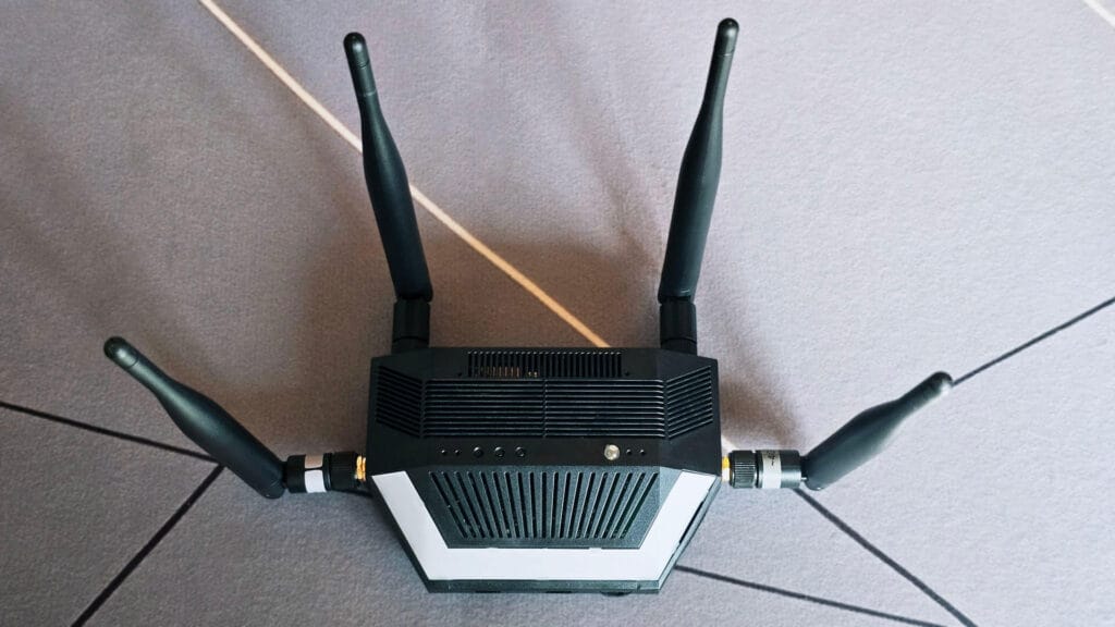 SLZB-Ultima Best Multiradio Coordinator Addons Installed with Antennas