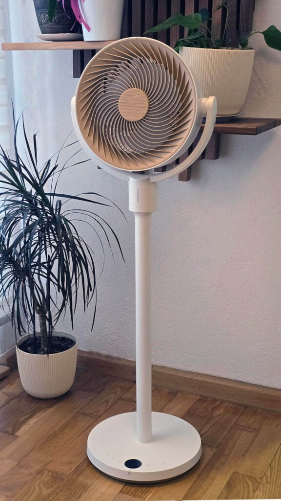 SwitchBot Standing Circulator Fan Level 3 Height