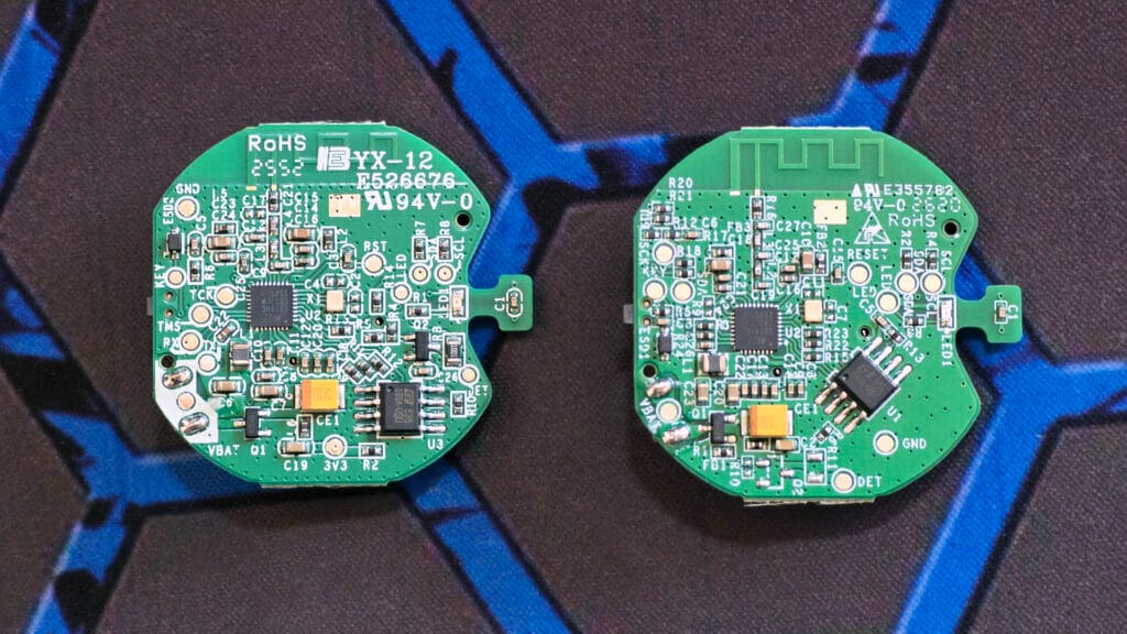 Sonoff SNZB-02P vs SNZB-02M Temperature Sensors Comparison Main PCB2