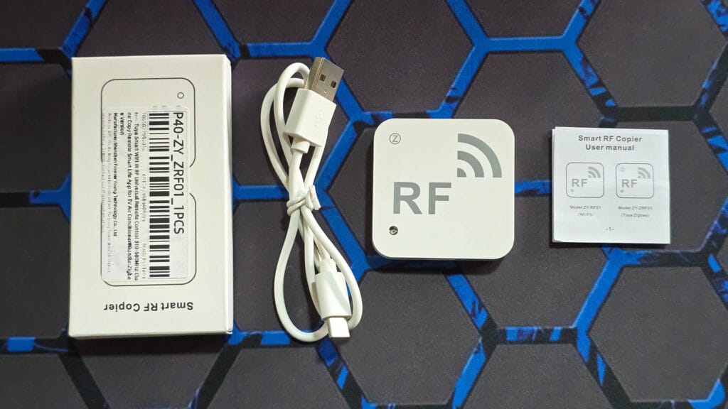 Tuya Zigbee RF Cloner ZRF01 Review SmartHomeScene: Package Contents