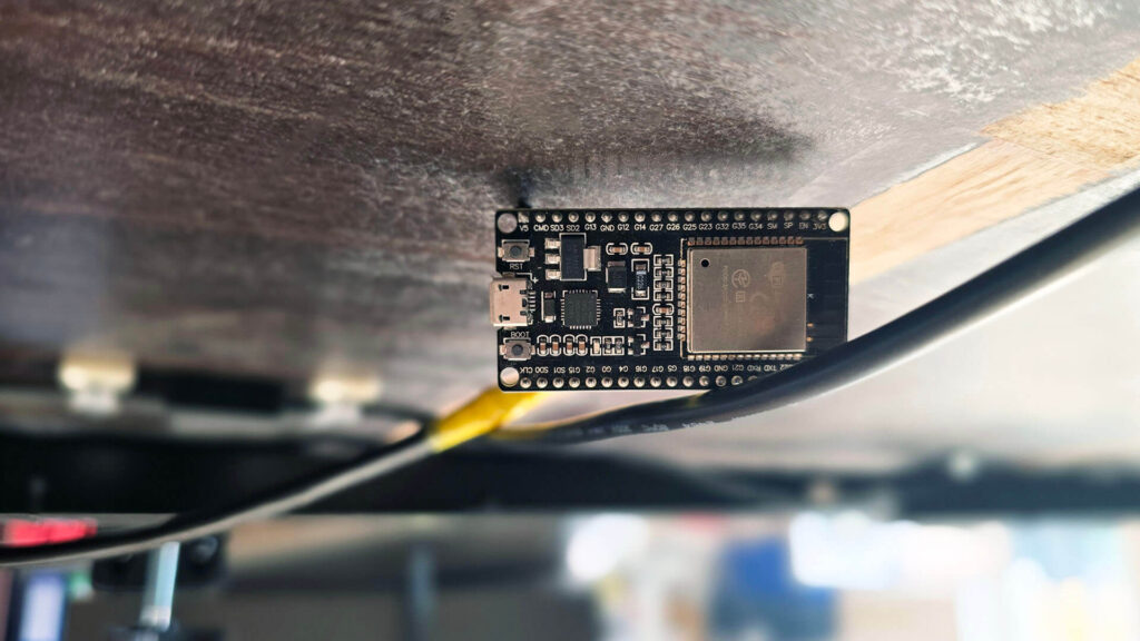 Integrating Standing Desk in Home Assistant with ESPHome: ESP32