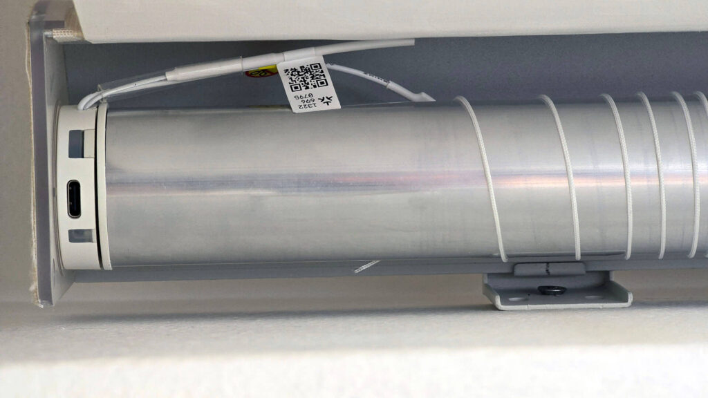 Graywind Matter Roman Shades Review SmartHomeScene: Motor Close-up