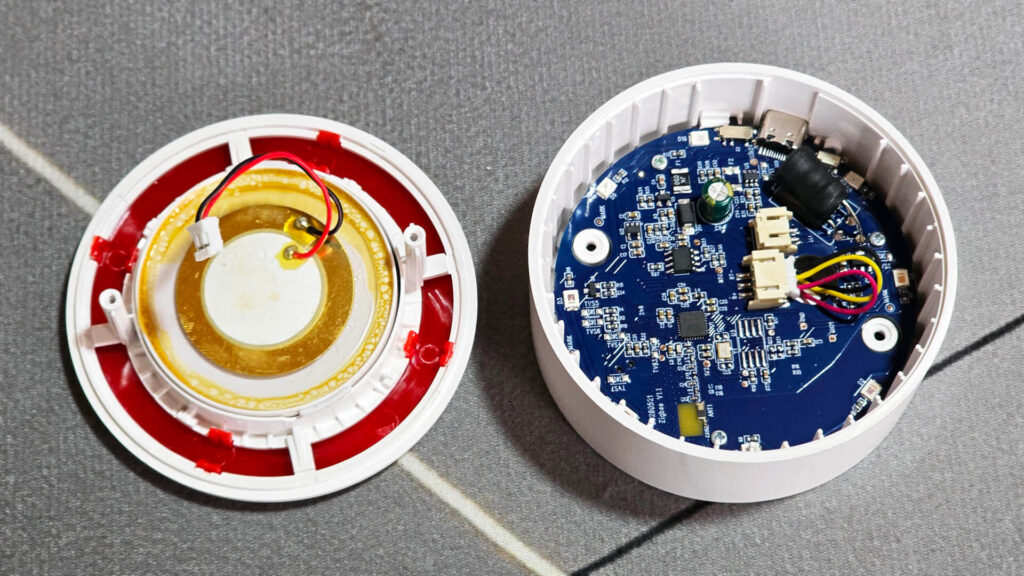 Sonoff Zigbee Siren SNZB-09P Open Inside