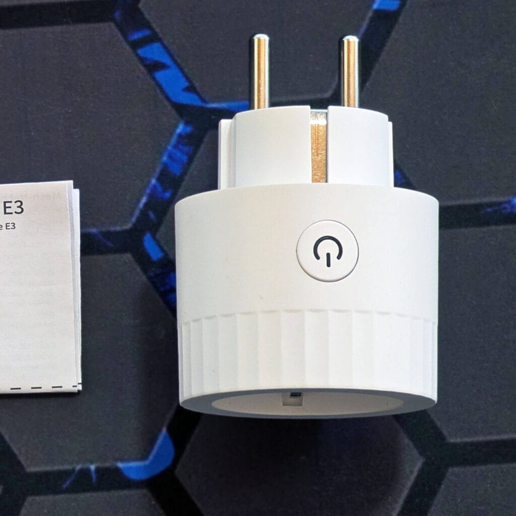 Thirdreality Smart Plug E3 Review SmartHomeScene: Side View